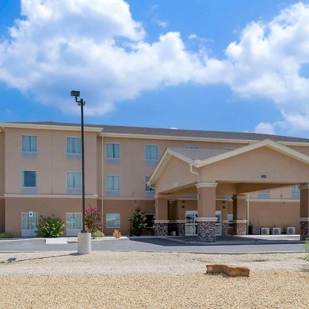 Quality Inn & Suites Carlsbad Caverns Area Exteriér fotografie