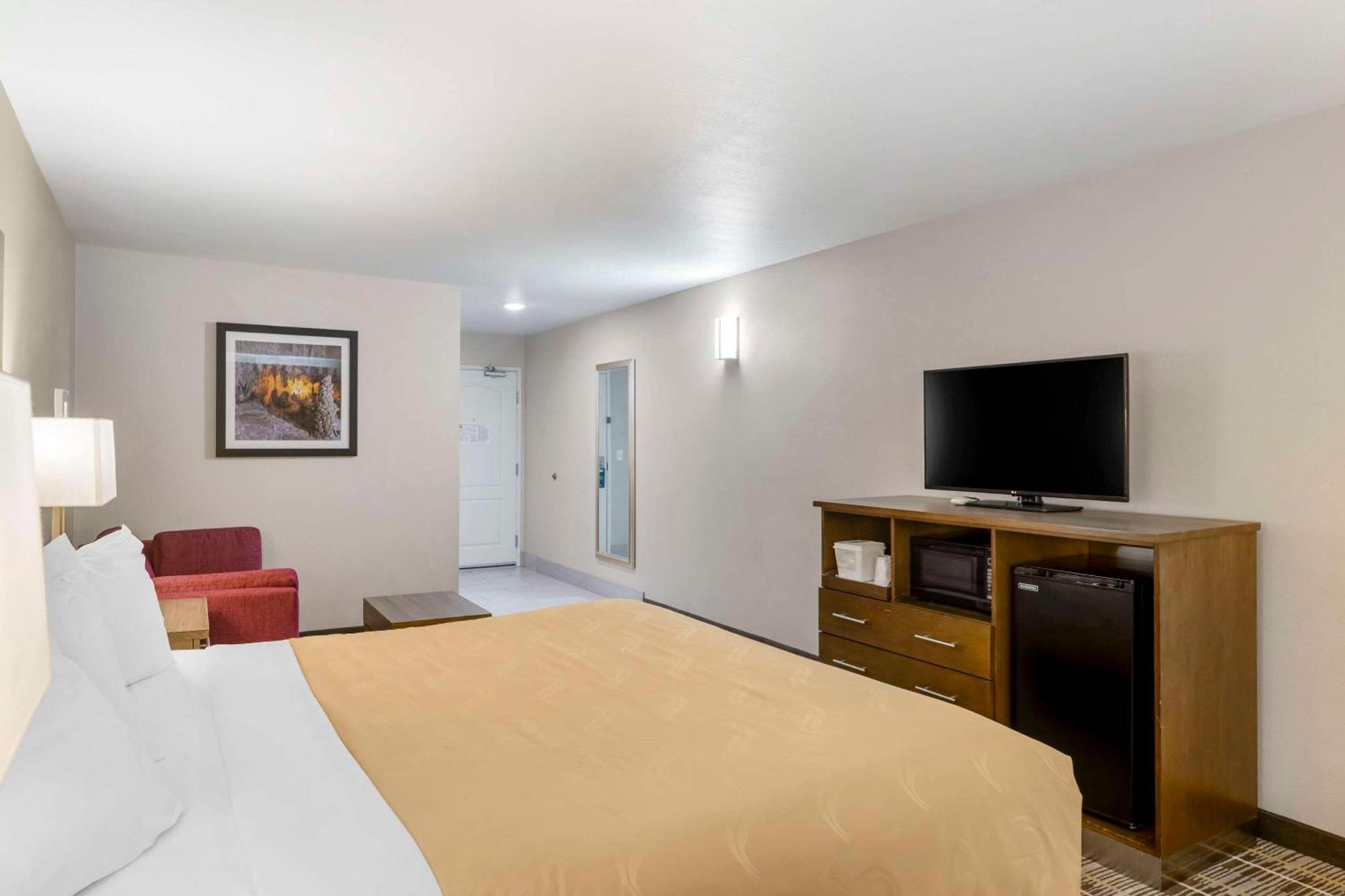 Quality Inn & Suites Carlsbad Caverns Area Exteriér fotografie