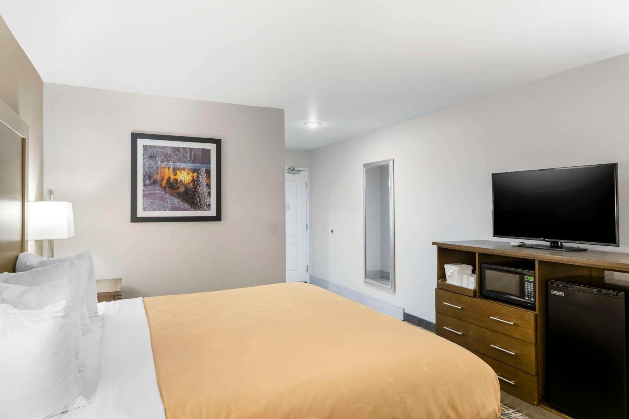 Quality Inn & Suites Carlsbad Caverns Area Exteriér fotografie