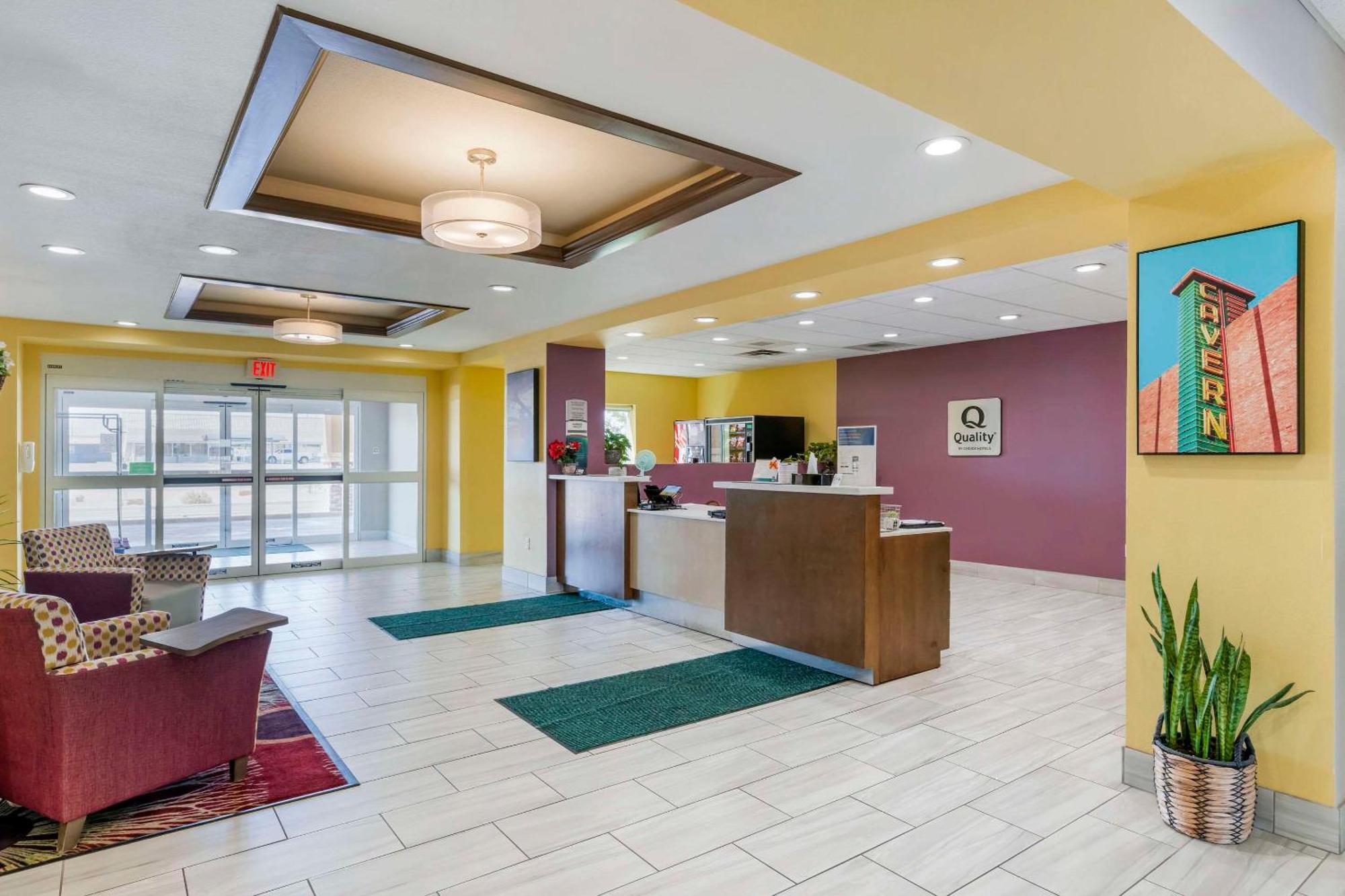 Quality Inn & Suites Carlsbad Caverns Area Exteriér fotografie